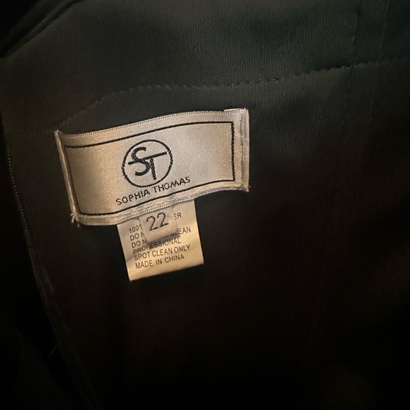 Prom dress from 2024 worn ONCE - Picture 3 of 6